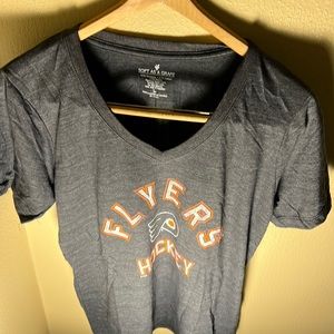 NHL Women’s Flyers Hockey V Neck Tee Color Gray Size Large
